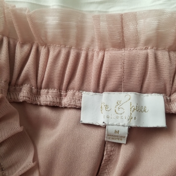 Elegant Pink Pleated Skirt - Picture 5 of 5